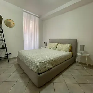 Casa Celeste, Bilocale Nel Pieno Centro Di Appartement Alassio